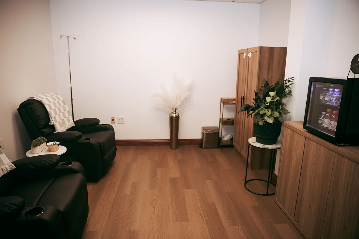 Glow Aesthetics & Wellness Office IV room